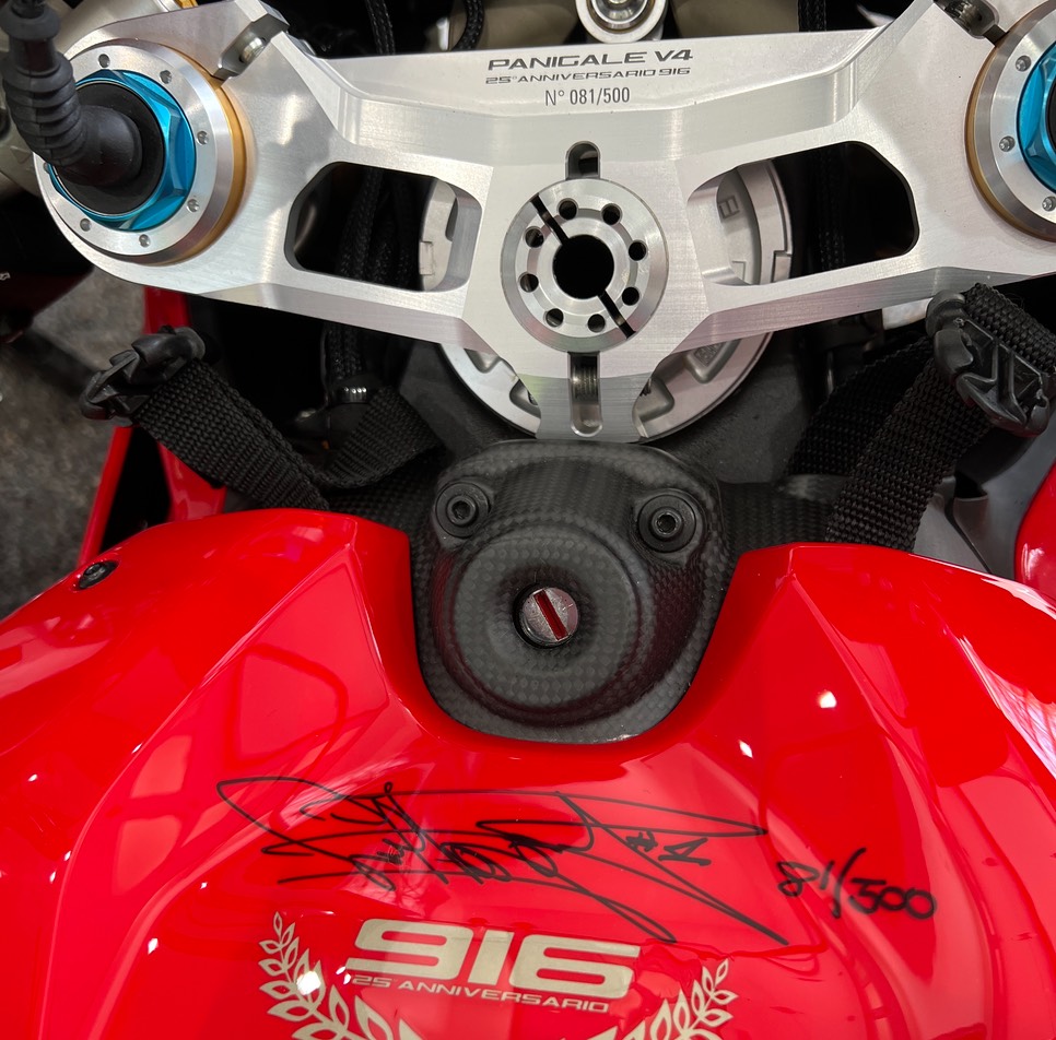 66942201933  560AA243-92FE-407A-96EE-ED857A9E57DF